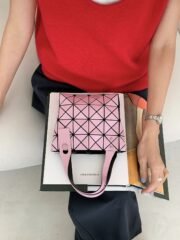 European and American trends are exquisite and compact solid color patchwork handbags - Image 9